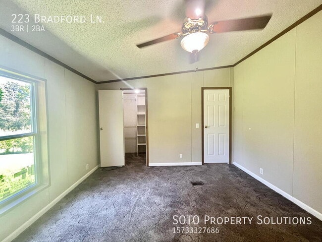 Building Photo - 223 Bradford Ln