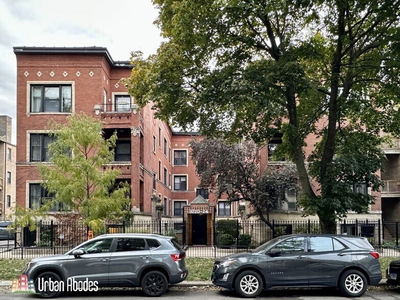 Primary Photo - 3722 N Sheffield Ave