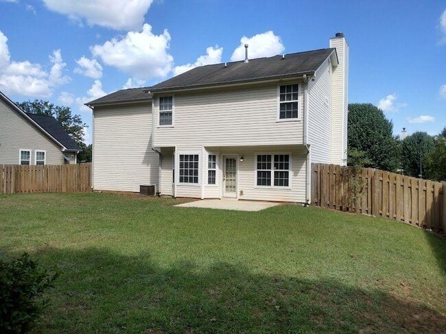 Building Photo - 130 Vinings Dr