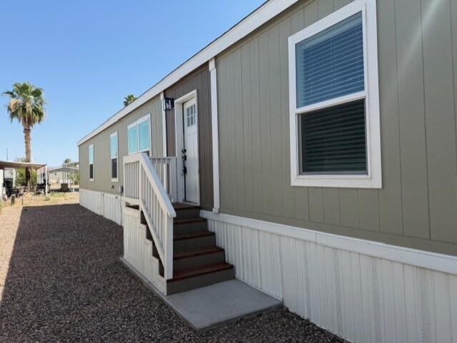 Building Photo - 2060 N Center St