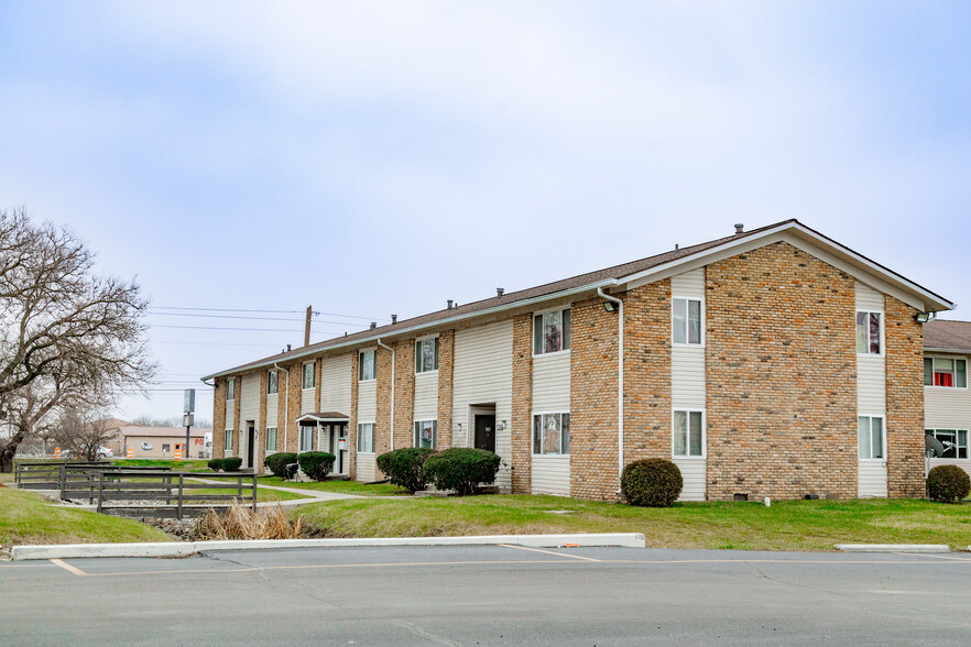 Building Photo - Fountainview Apartments