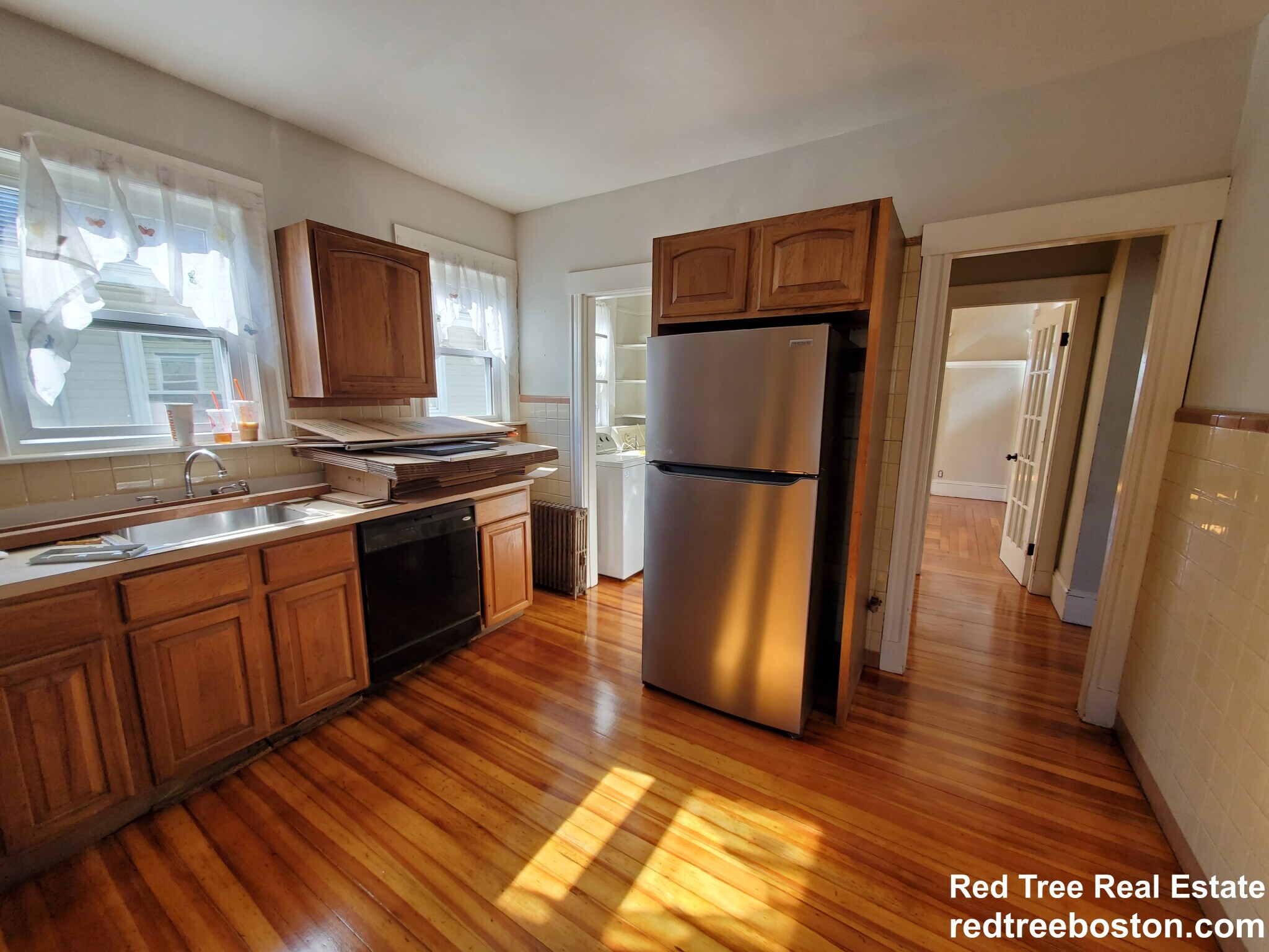 Building Photo - 623 Fellsway