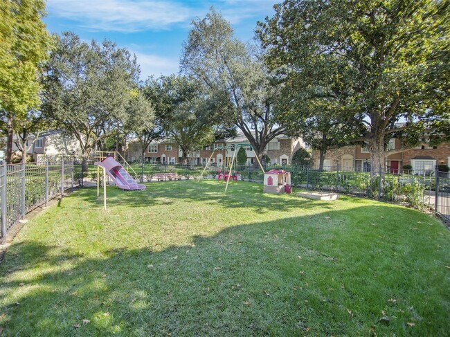 Building Photo - 6440 Olympia Dr