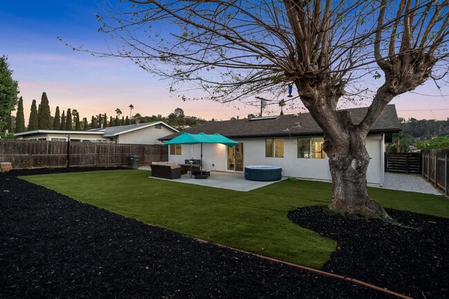 Building Photo - 1676 Raynell Way