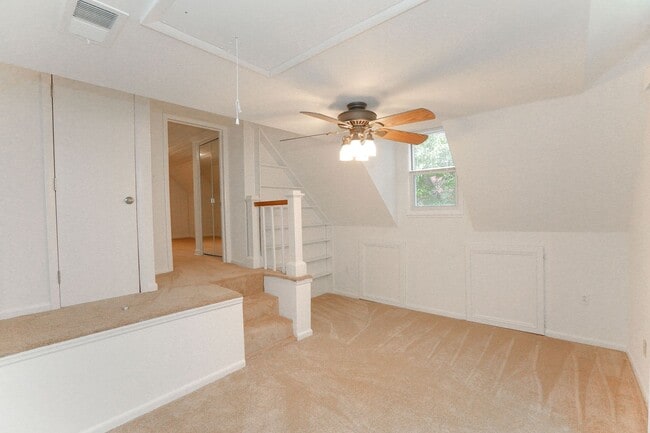 Building Photo - Beautiful Lake Home Rental in Norfolk!