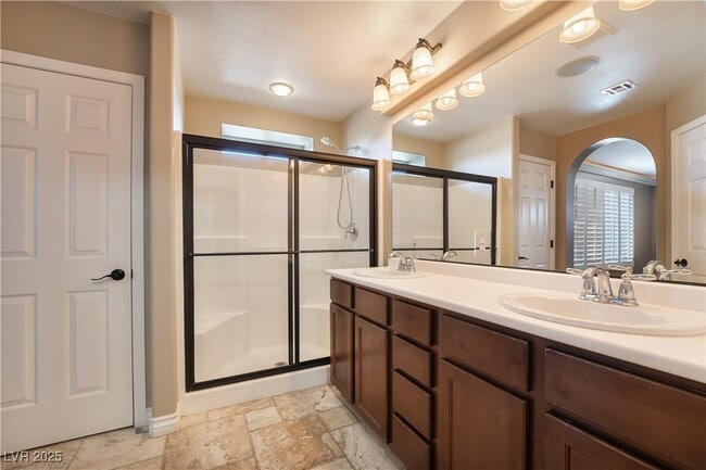 Building Photo - 9906 Stiges St