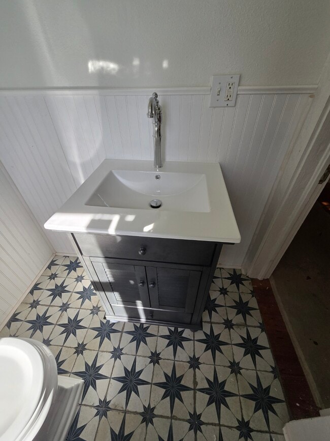 Building Photo - 3409 Avenue L