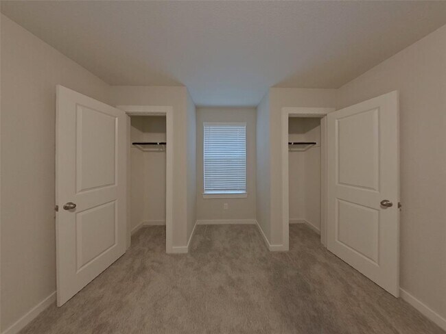 Building Photo - 4928 San Fabiano Ct