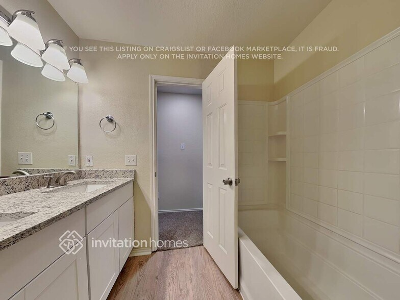 Building Photo - 12721 Shady Cedar Dr