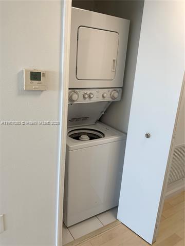 Building Photo - 1800 Sunset Harbour Dr