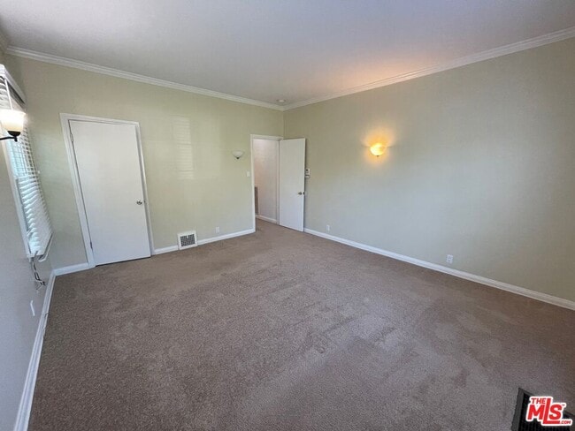 Building Photo - 1348 S Rimpau Blvd
