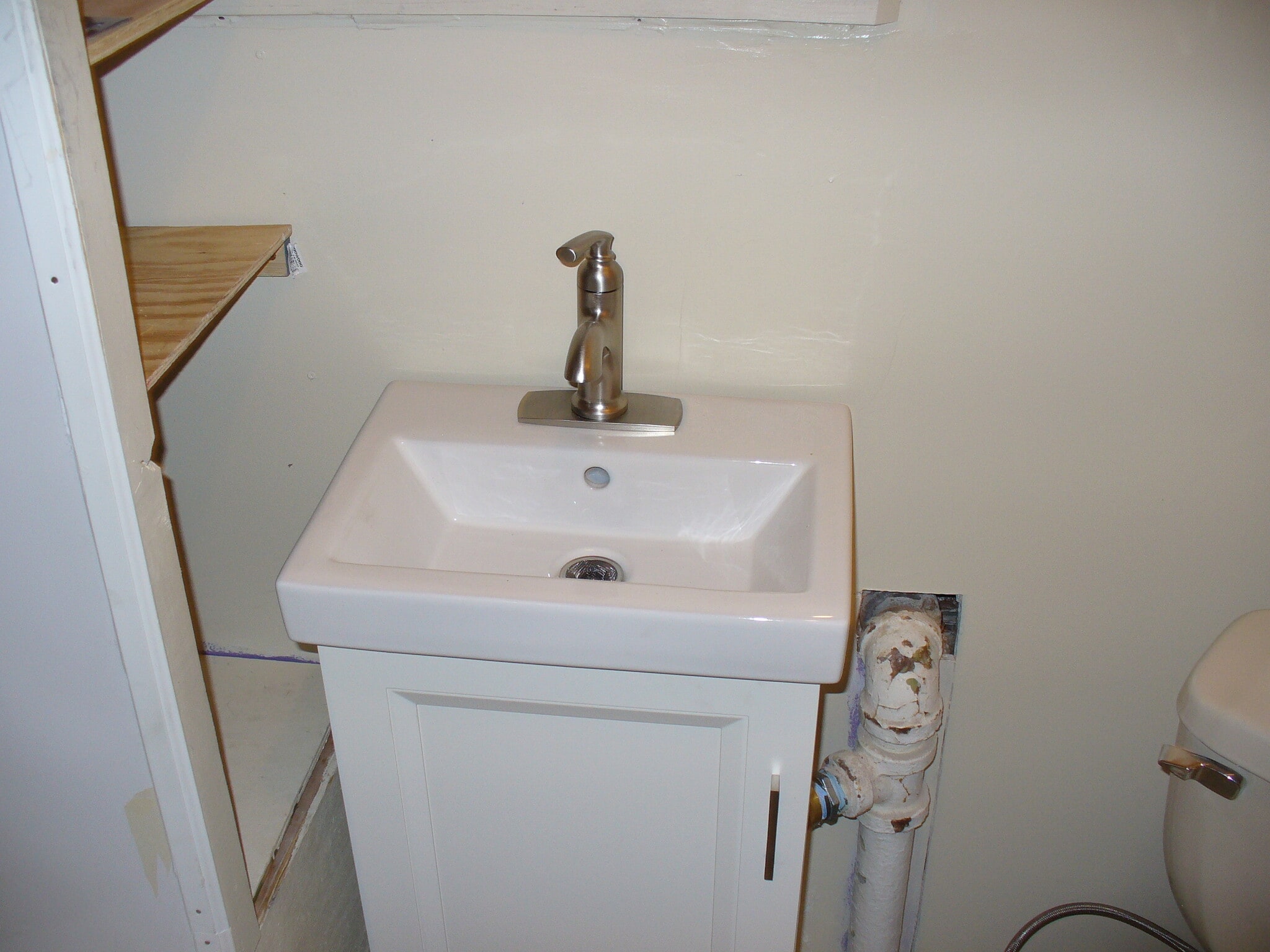 Building Photo - 409 9th St