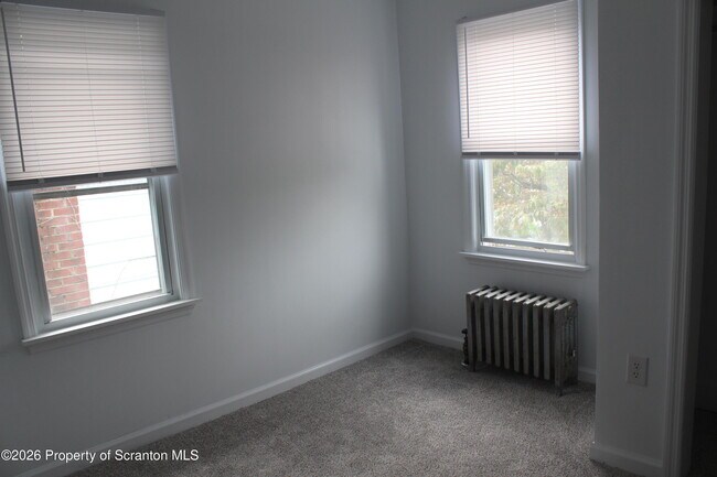 Building Photo - 1346 Madison Ave