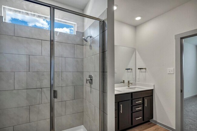 Building Photo - 108 Windsor Blvd