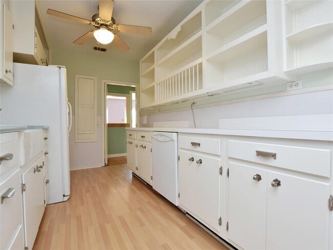 Building Photo - 4503 Weletka Dr