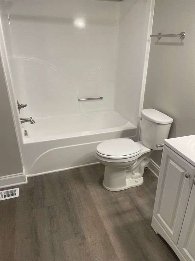 Building Photo - 2806 Stockton St