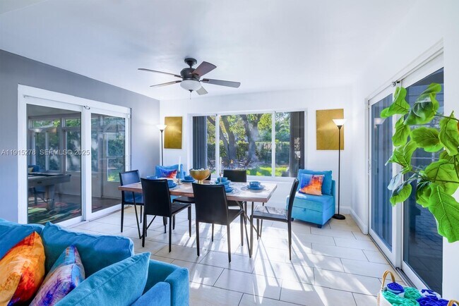 Building Photo - 312 N Luna Ct