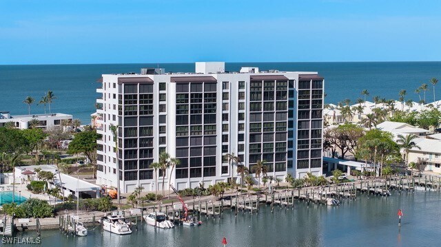 Primary Photo - 2400 Gulf Shore Blvd N