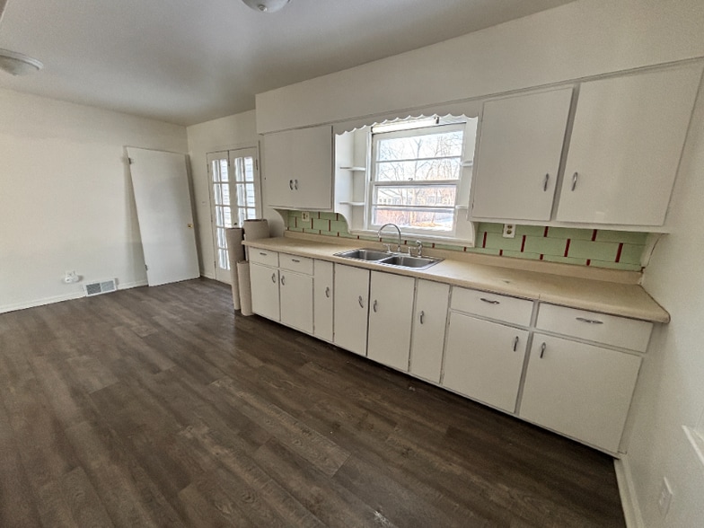 Building Photo - 3817 Miller Rd