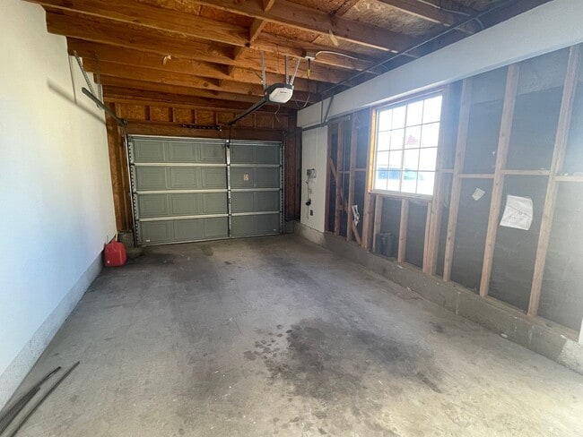 Building Photo - JUST REDUCED!!!! Jess Ranch 55+ Gated Comm...