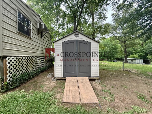 Building Photo - Waterfront 2 Bedroom, 2.5 Bathroom Home!