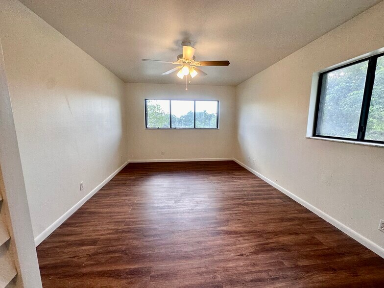 Building Photo - 19700 SW 103rd Ct