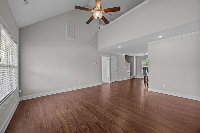 Building Photo - Three-bedroom, two-bathroom home located i...