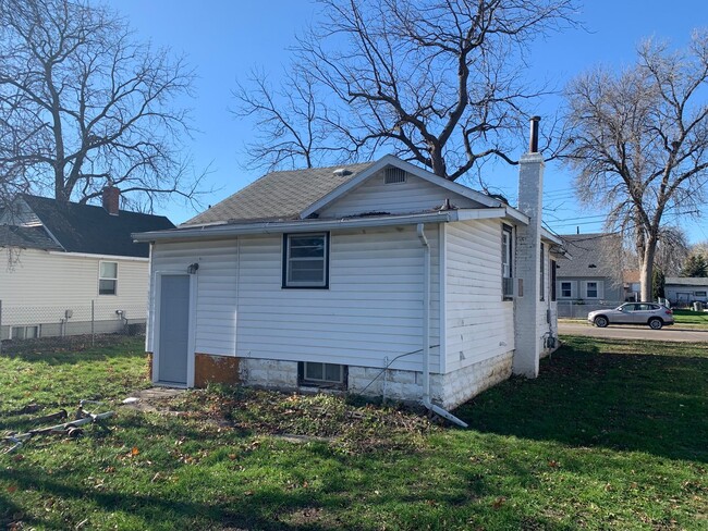 Building Photo - 1 bedroom 1 bath house