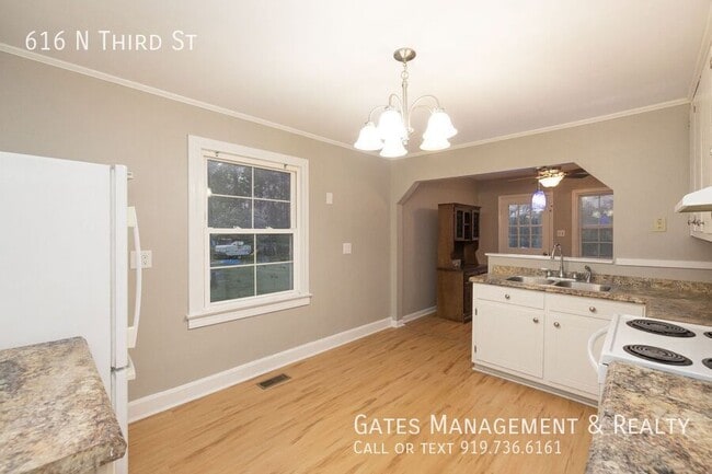 Building Photo - 616 N Third St-