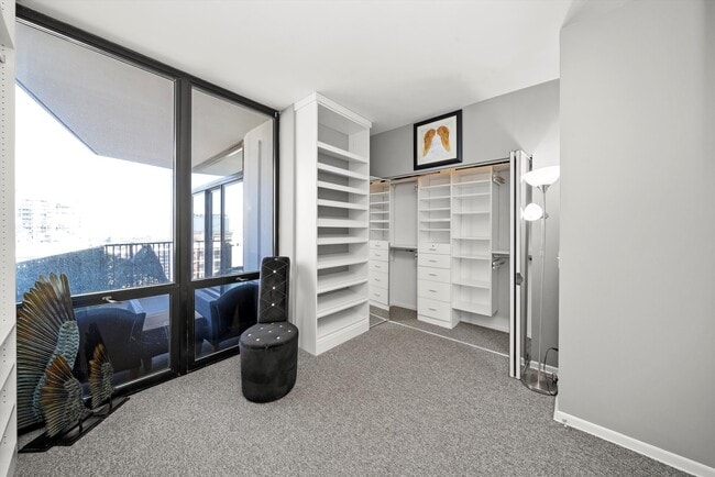 Building Photo - 435 W Erie St