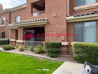 Building Photo - 955 E Knox Rd