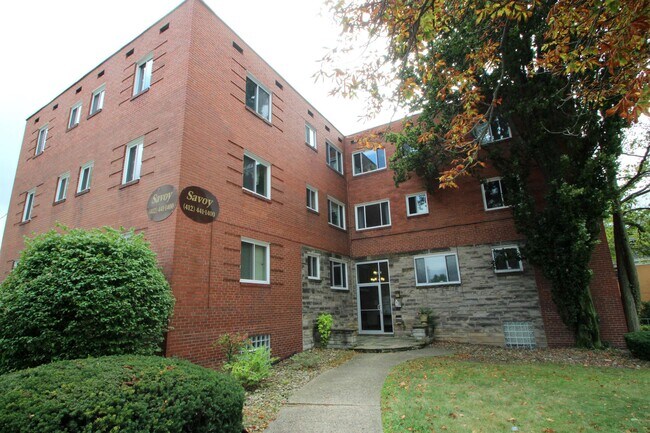 Interior Photo - SAVOY APTS -- 058