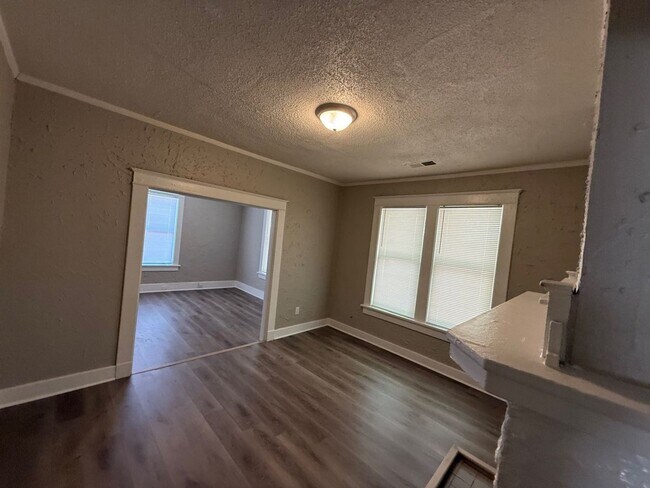 Building Photo - 434 Malvern St