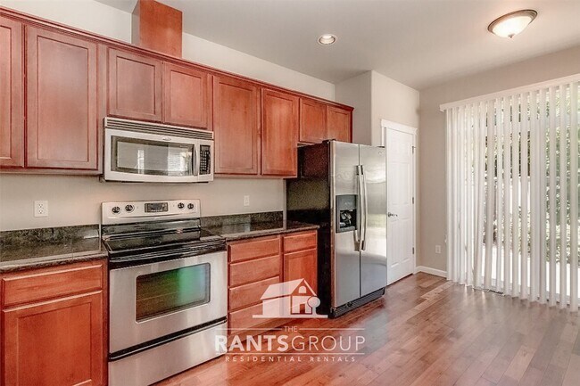 Building Photo - Gorgeous 2 Story Home! Located in Central Lacey!