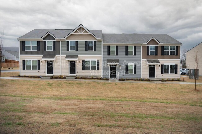 Building Photo - 2935 Winterberry Dr