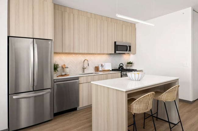 Building Photo - 710 S Seeley St