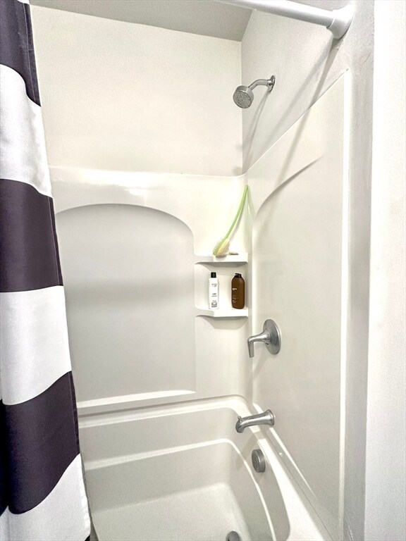 Building Photo - 371 Main St