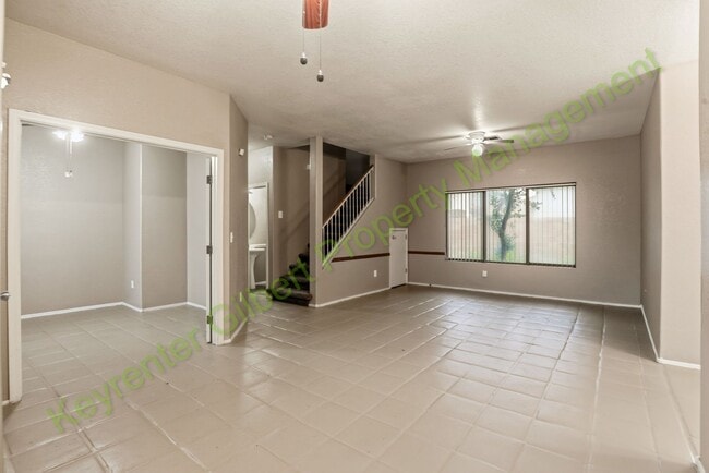 Building Photo - Gilbert 3-Bed / 2.5-Bath Home with Convenient Central Location