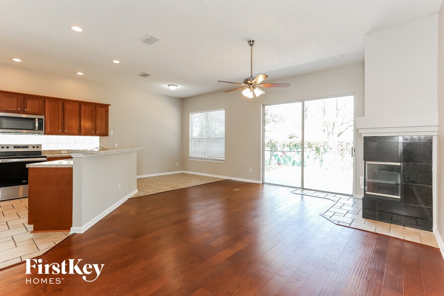 Building Photo - 8311 Abbeyfield Dr