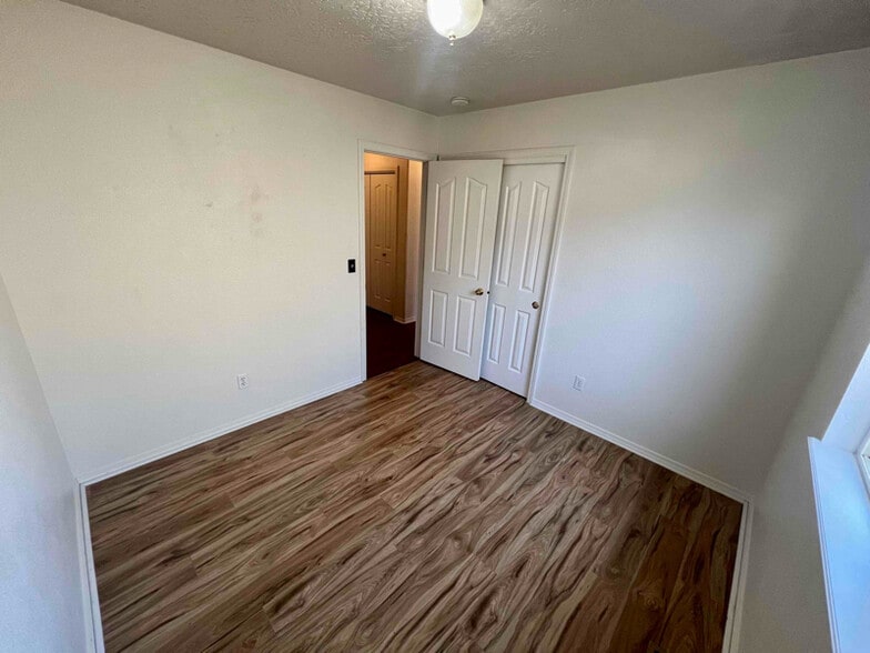 Building Photo - 2718 Bobcat Dr