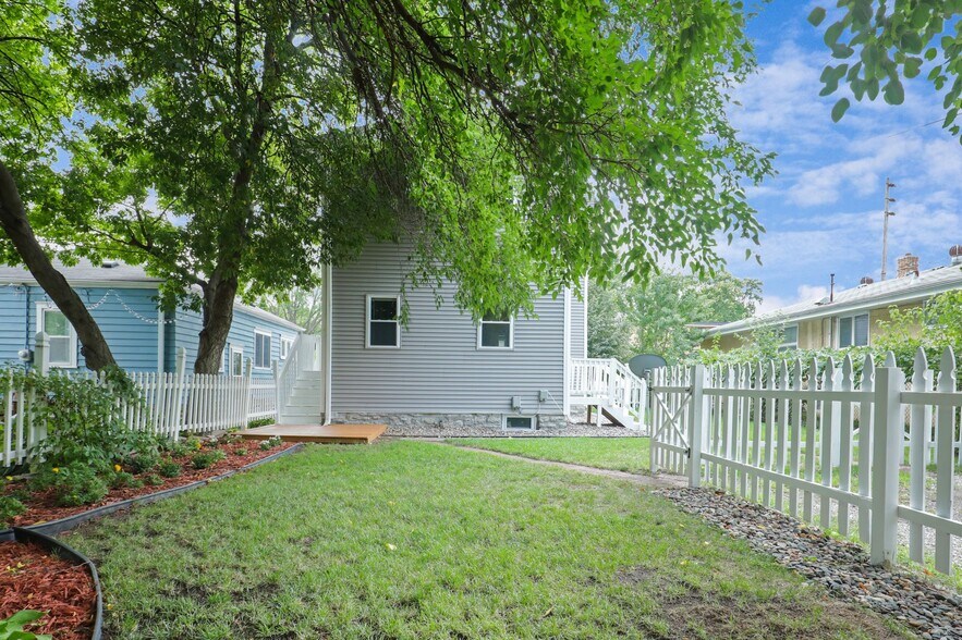 Building Photo - 1163 Randolph Ave