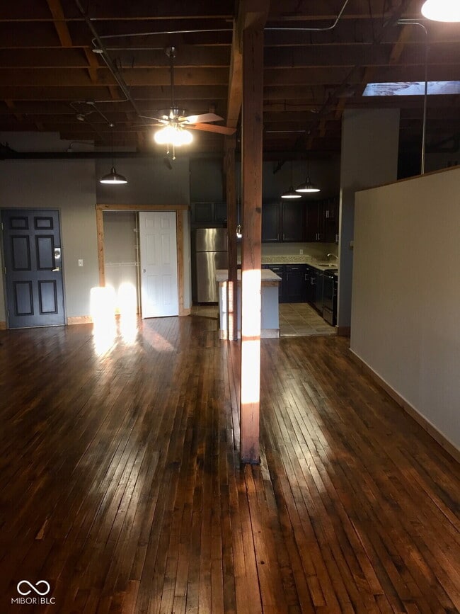 Building Photo - 501 Madison