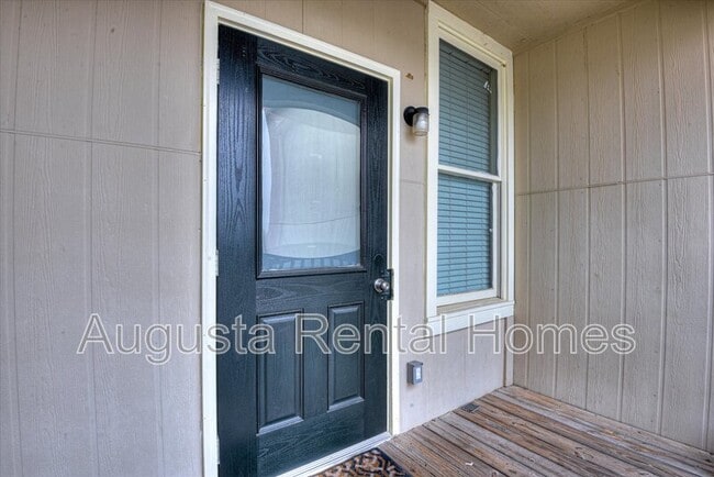 Building Photo - 1246 Broad St
