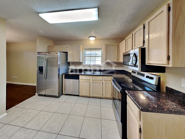 Building Photo - 7757 MacDougall Dr