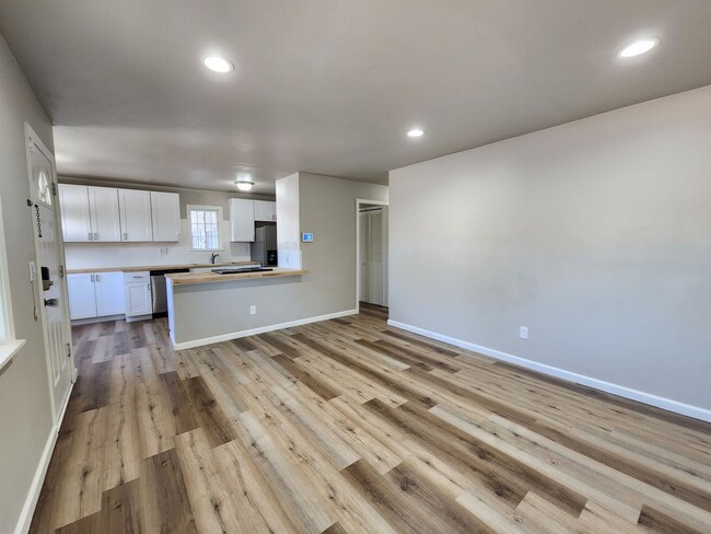 Building Photo - Duplex Located near Fort Carson!!