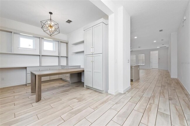 Building Photo - 8664 Dubochet St