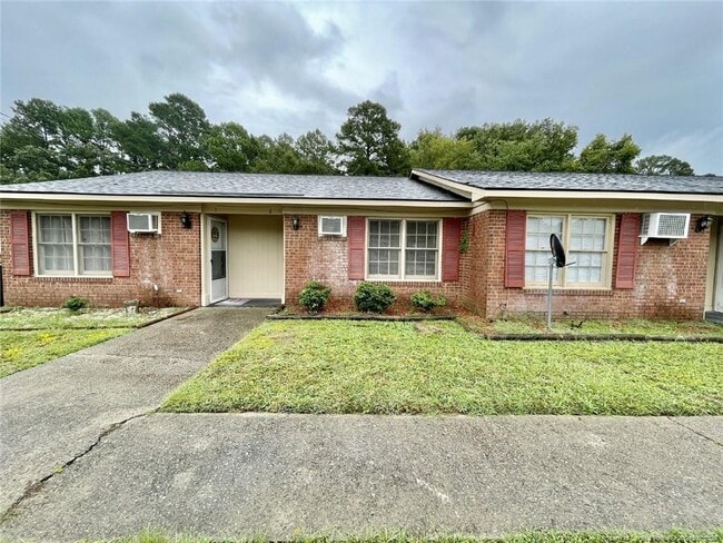 Building Photo - 3241 Willard Dr