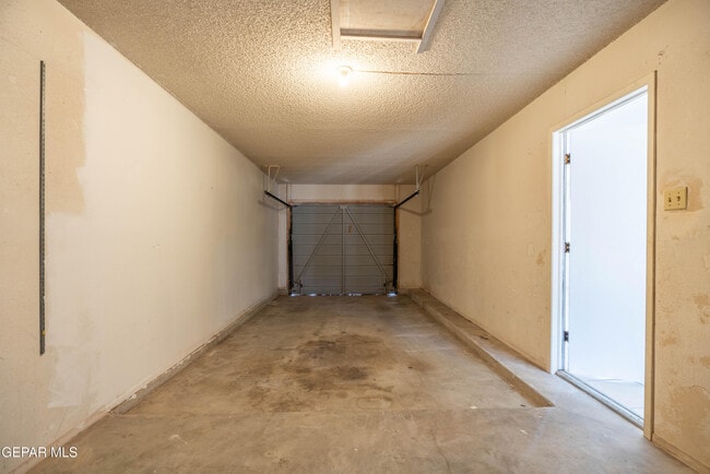 Building Photo - 11516 Meadowbrook Dr