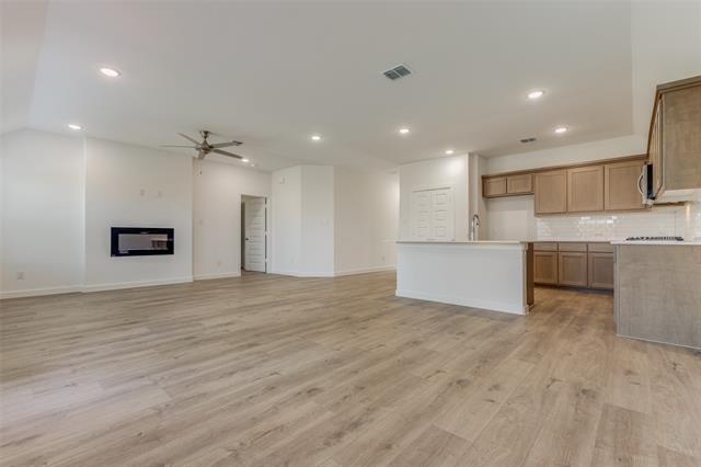 Building Photo - 4908 Pebblewood Dr