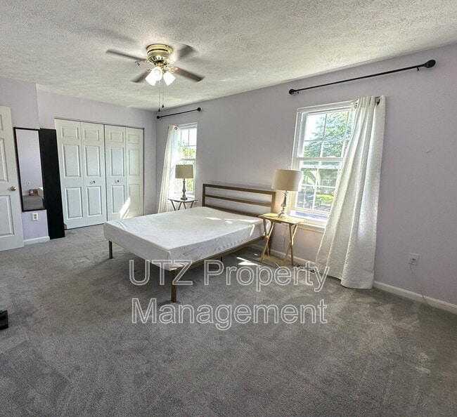 Building Photo - 850 Medinah Cir